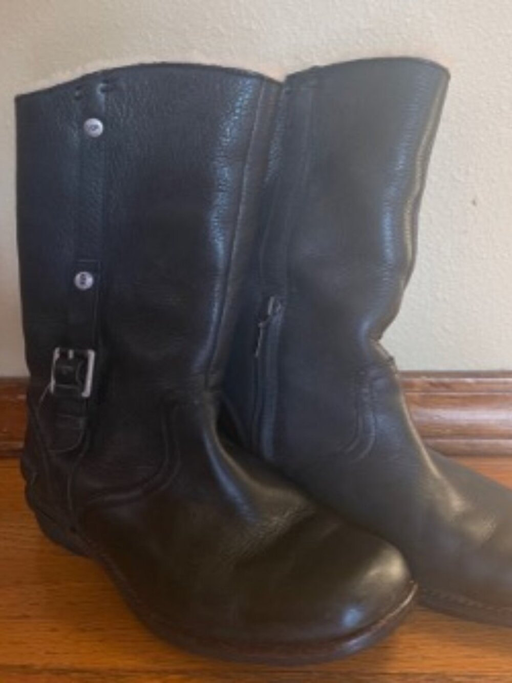 UGG Australia 5.5